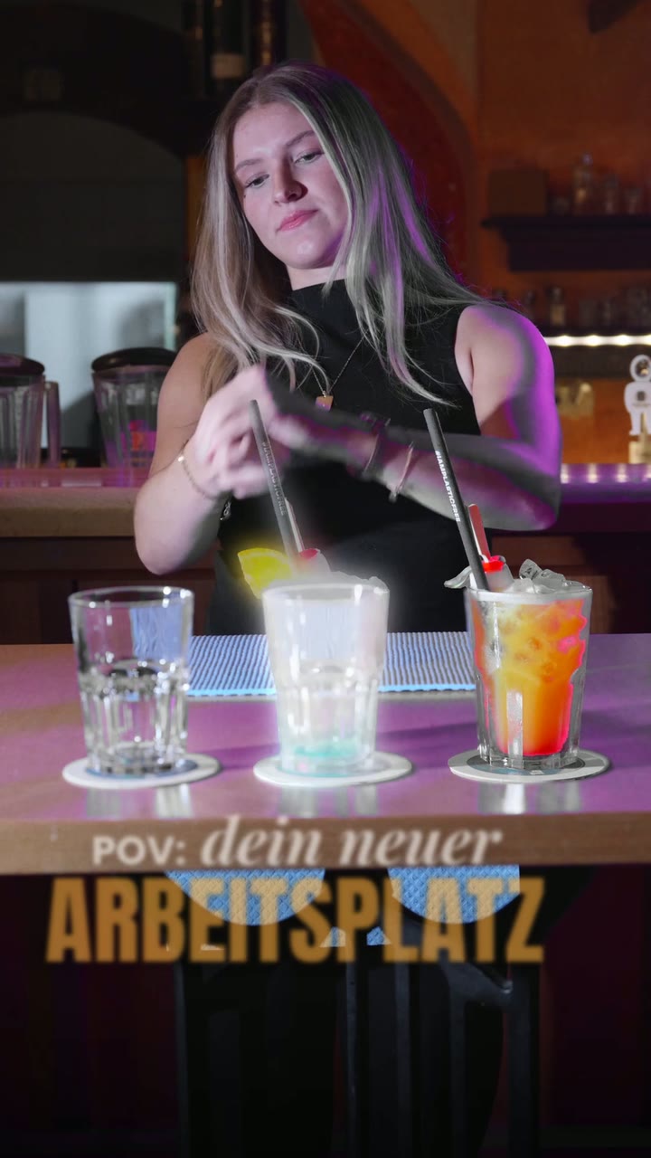Standbild aus „POV: Dein neuer Arbeitsplatz“ für Bóveda Club & Bar